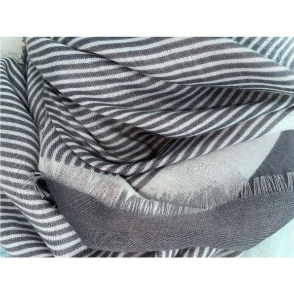 Striped Scarf by: GAP - Bid Now = Discounted Shipping - Picture 7 of 10